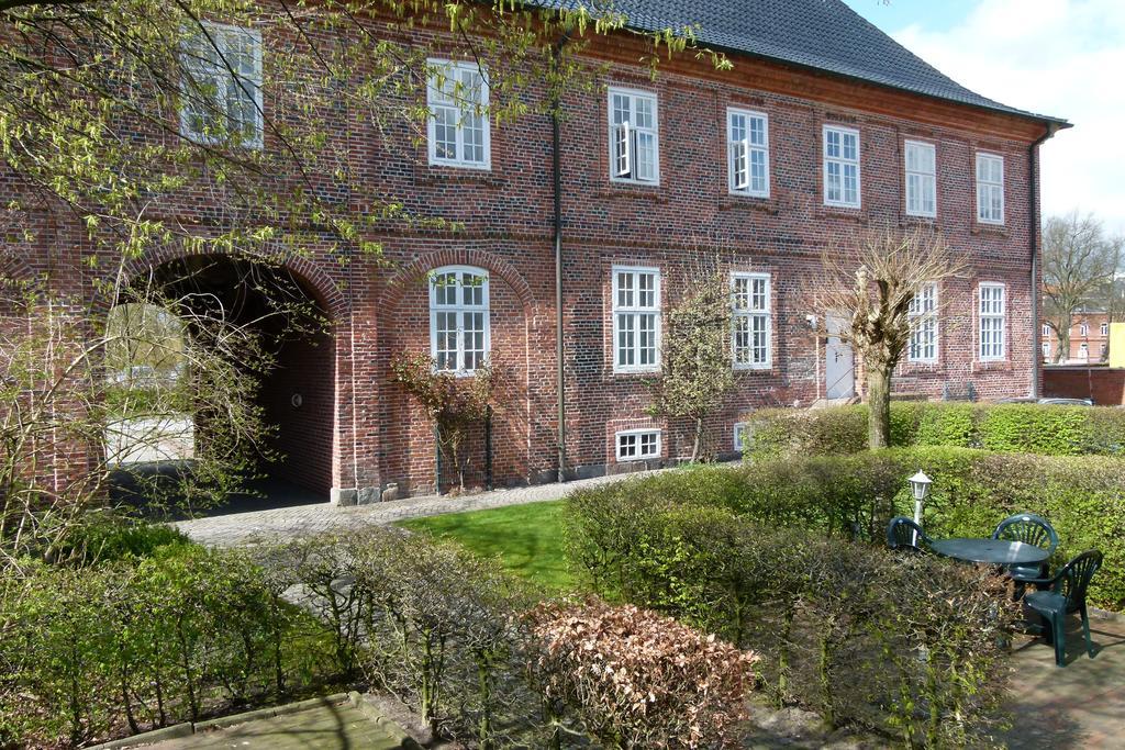 Hotel Pelli Hof Rendsburg By Tulip Inn Buitenkant foto